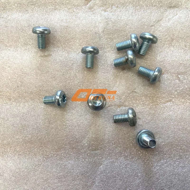 MQ6W02253-0302 Hexalobular Socket Pan Bolt